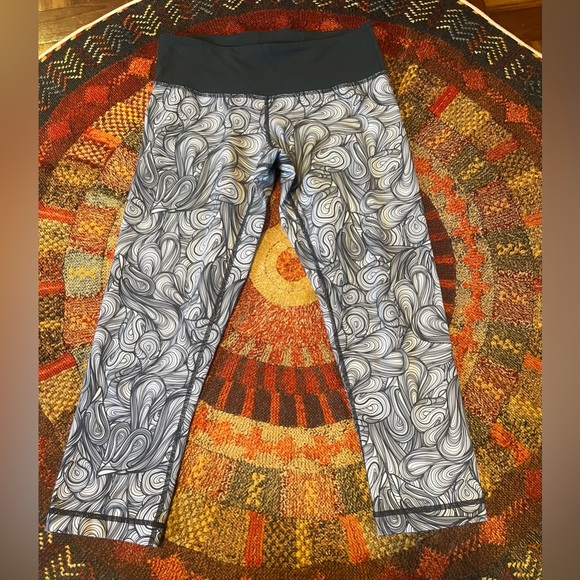 Lululemon Leggings - Picture 1 of 9